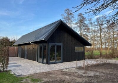 Kantoor en werkplaats in Giekerk